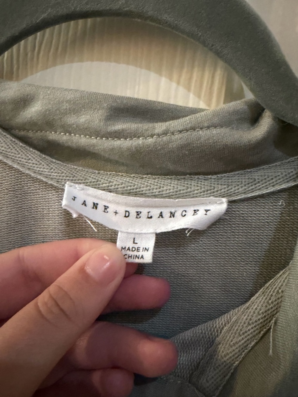 Jane + Delancey Olive Green Button Down Top Size L | Casual Lightweight Cotton - Picture 5 of 7